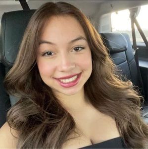 Meet your Posher, Alyana